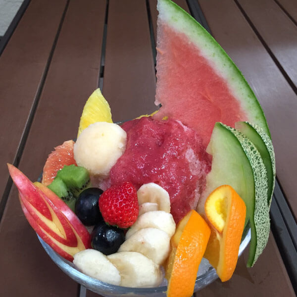 フルーツジャンボかき氷の写真
