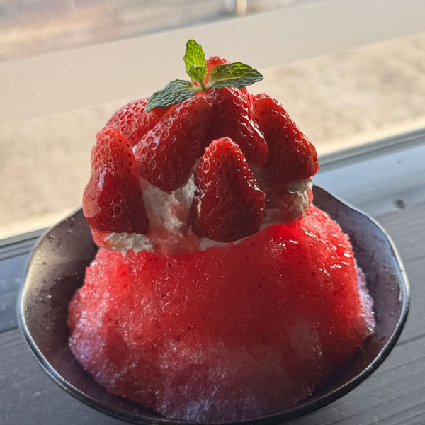 ストロベリーかき氷の写真